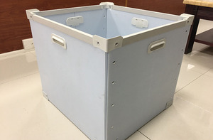 白色骨架周转箱