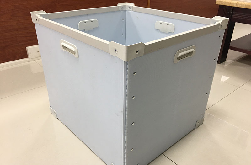 白色骨架周转箱